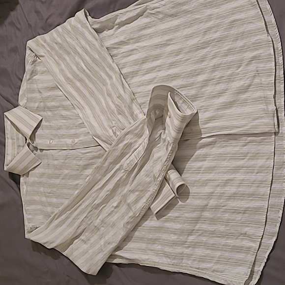 (Lot of 8) Men's Button Down Shirts - Picture 9 of 16